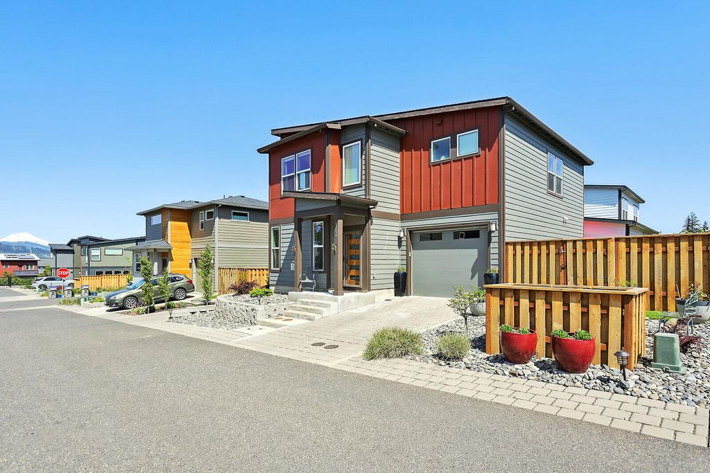 1250 29th Street, Hood River, OR 97031