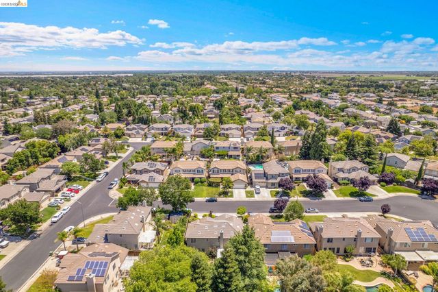 4247 Christopher Michael Ct, Tracy, CA 95377