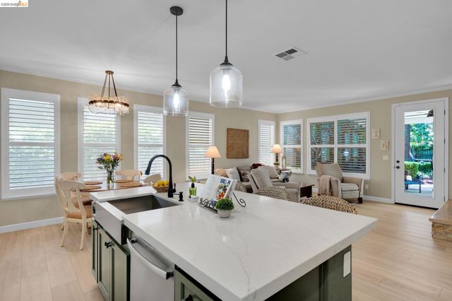 4247 Christopher Michael Ct, Tracy, CA 95377