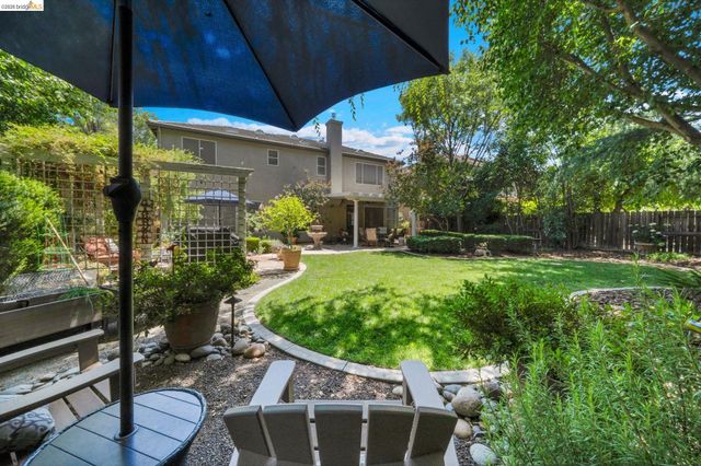 4247 Christopher Michael Ct, Tracy, CA 95377