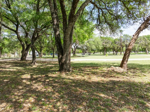 2731 Garrett Lane, China Spring, TX 76633