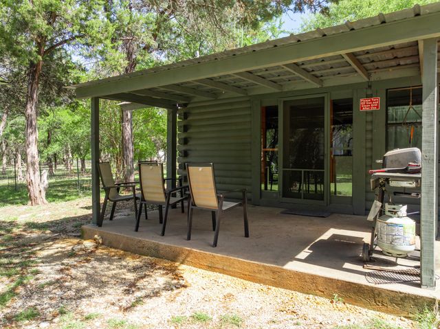 2731 Garrett Lane, China Spring, TX 76633