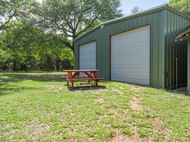2731 Garrett Lane, China Spring, TX 76633