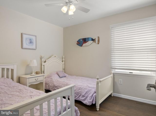 3 W 18TH ST, Barnegat Light, NJ 08006