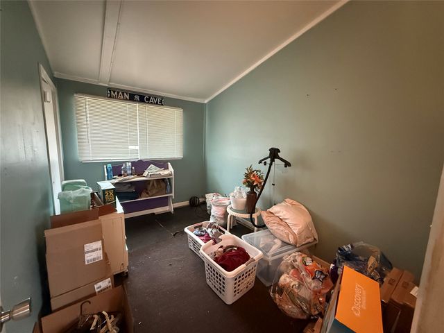 1303 E 17th Street, Des Moines, IA 50316