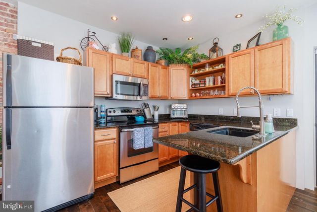 821 S EATON ST, Baltimore, MD 21224