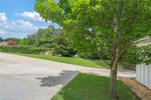 7011 Colfax Avenue, Cumming, GA 30040