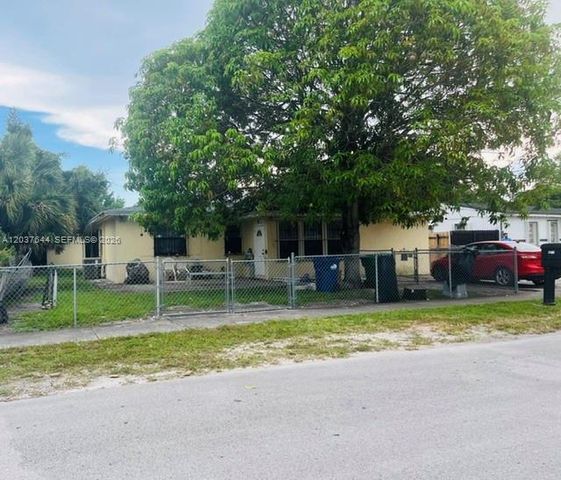 3100 NW 162nd St, Miami Gardens, FL 33054