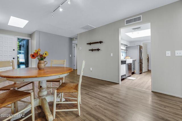 5701 E Glenn St Apt 76, Tucson, AZ 85712