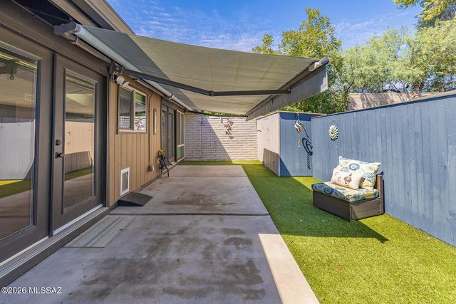 5701 E Glenn St Apt 76, Tucson, AZ 85712