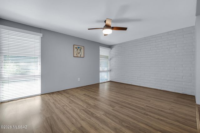 5701 E Glenn St Apt 76, Tucson, AZ 85712
