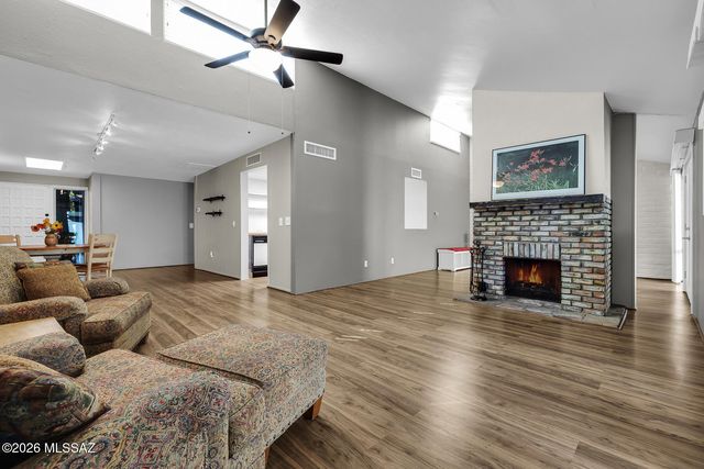 5701 E Glenn St Apt 76, Tucson, AZ 85712