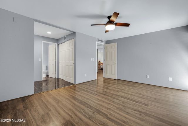 5701 E Glenn St Apt 76, Tucson, AZ 85712