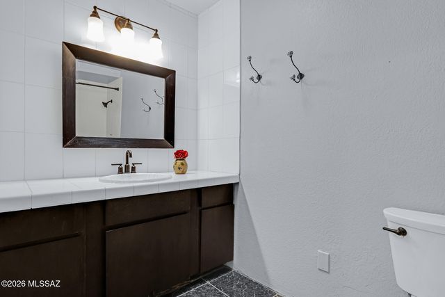 5701 E Glenn St Apt 76, Tucson, AZ 85712