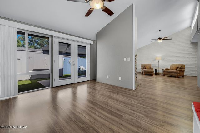5701 E Glenn St Apt 76, Tucson, AZ 85712