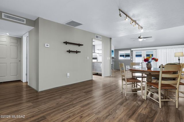 5701 E Glenn St Apt 76, Tucson, AZ 85712