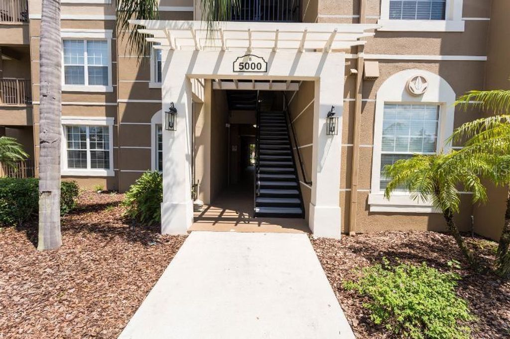 Image 2 of property listing at 5000 CAYVIEW AVENUE 30908, Orlando, FL 32819