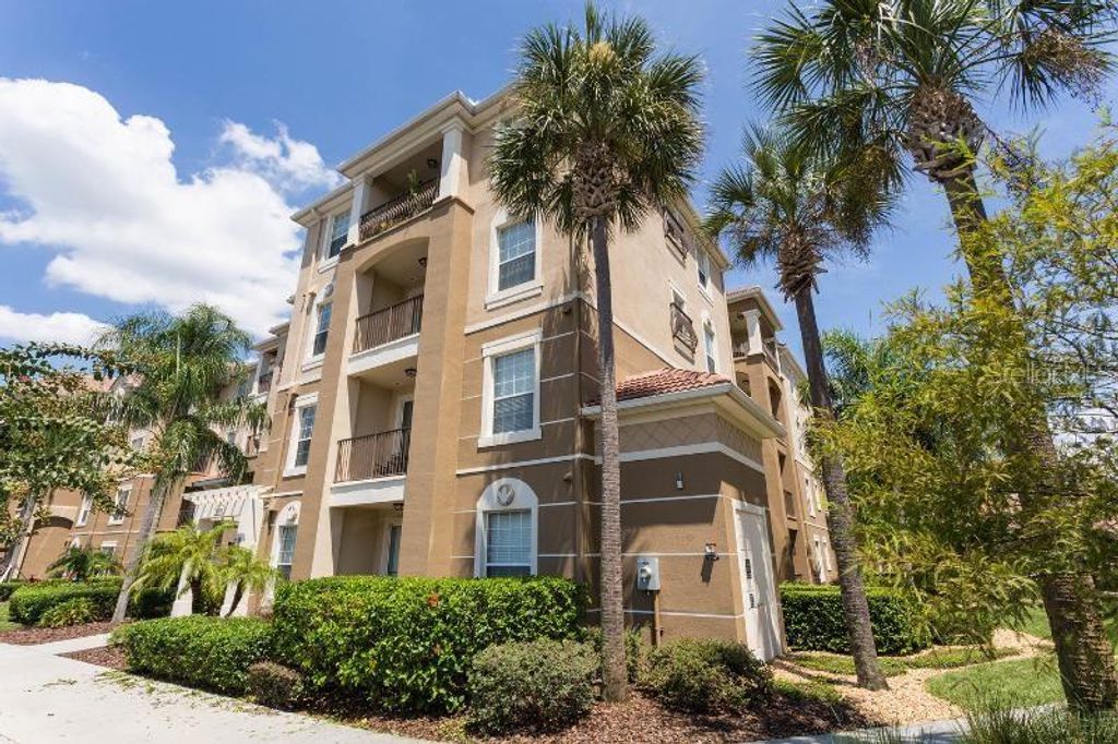 Image 3 of property listing at 5000 CAYVIEW AVENUE 30908, Orlando, FL 32819