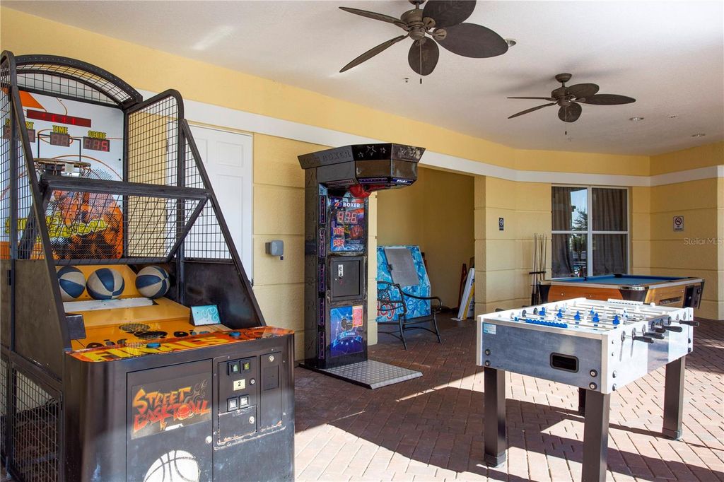 Image 37 of property listing at 5000 CAYVIEW AVENUE 30908, Orlando, FL 32819