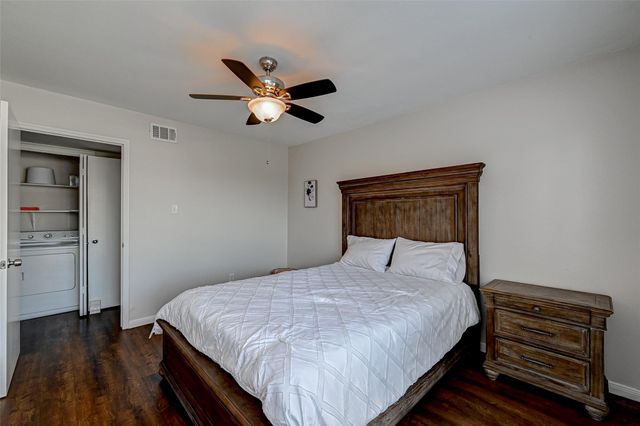 88 Lakeview Village, Conroe, TX 77356