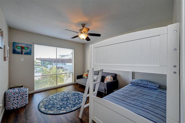 88 Lakeview Village, Conroe, TX 77356