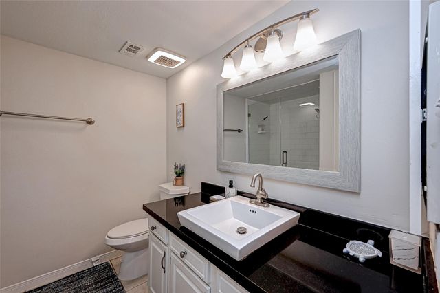 88 Lakeview Village, Conroe, TX 77356