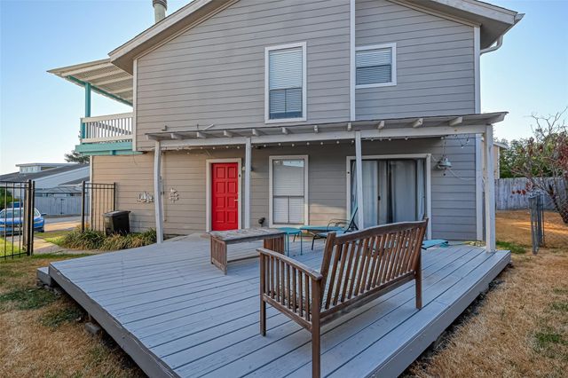 88 Lakeview Village, Conroe, TX 77356