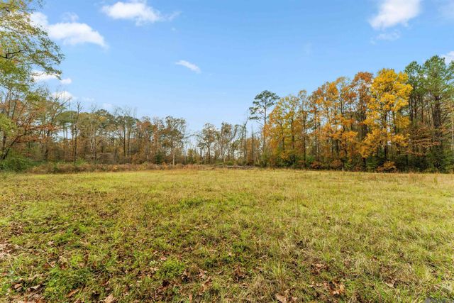 5498 Old Liberty Rd, Clinton, LA 70722