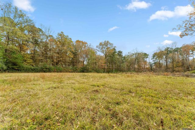 5498 Old Liberty Rd, Clinton, LA 70722