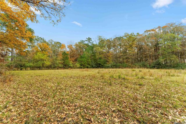 5498 Old Liberty Rd, Clinton, LA 70722