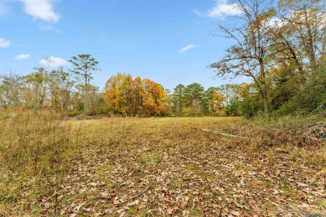 5498 Old Liberty Rd, Clinton, LA 70722