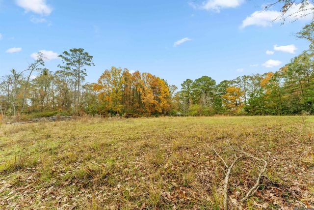 5498 Old Liberty Rd, Clinton, LA 70722