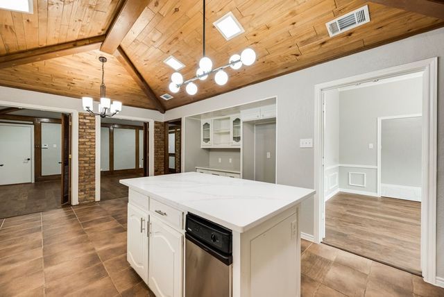 915 Greenbriar Lane, Duncanville, TX 75137