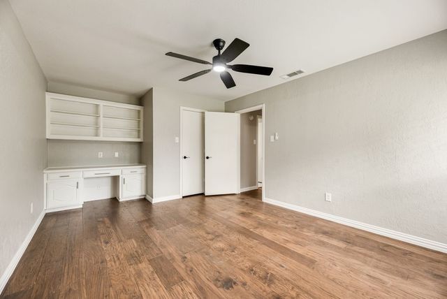 915 Greenbriar Lane, Duncanville, TX 75137