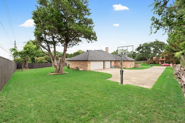915 Greenbriar Lane, Duncanville, TX 75137