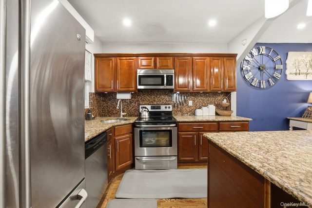 4641 Carpenter Avenue, Bronx, NY 10470