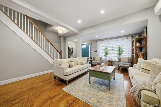 4641 Carpenter Avenue, Bronx, NY 10470