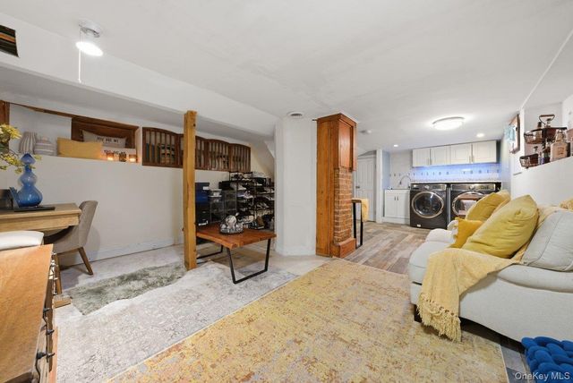 4641 Carpenter Avenue, Bronx, NY 10470