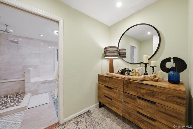 4641 Carpenter Avenue, Bronx, NY 10470