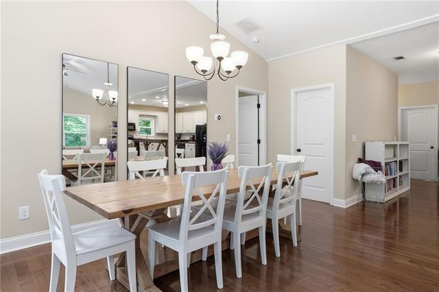 16 Allatoona Woods Trail SE, Acworth, GA 30102