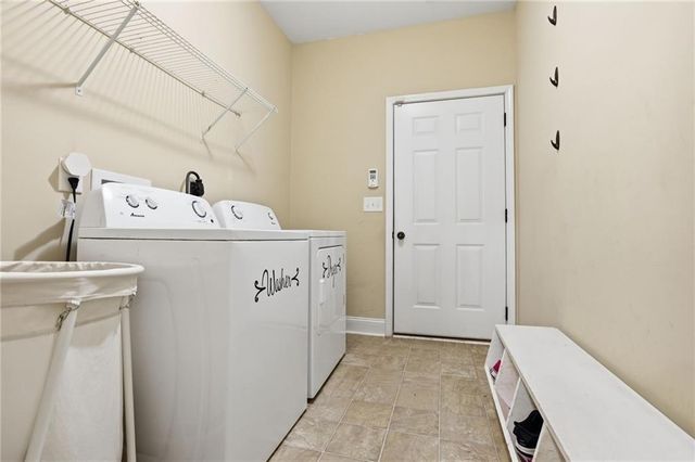 16 Allatoona Woods Trail SE, Acworth, GA 30102