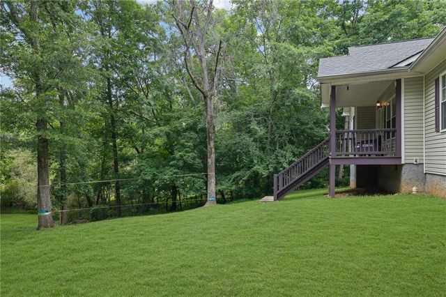 16 Allatoona Woods Trail SE, Acworth, GA 30102