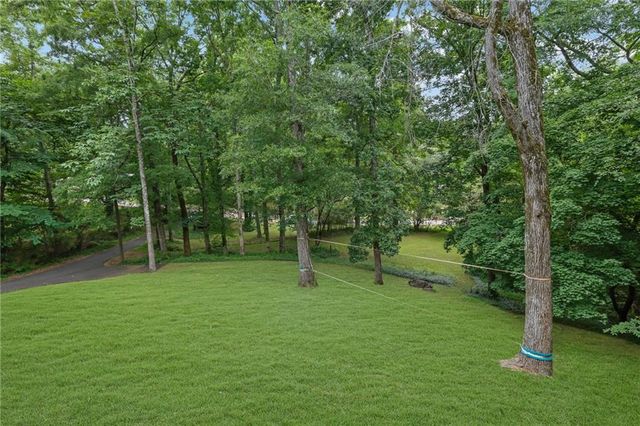 16 Allatoona Woods Trail SE, Acworth, GA 30102