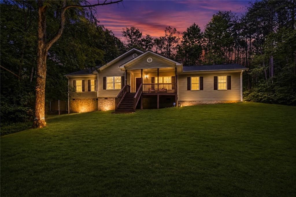 16 Allatoona Woods Trail SE, Acworth, GA 30102