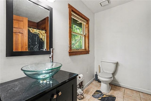 2530 Rockbridge Road NW, Conyers, GA 30012