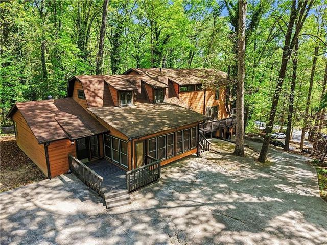 2530 Rockbridge Road NW, Conyers, GA 30012