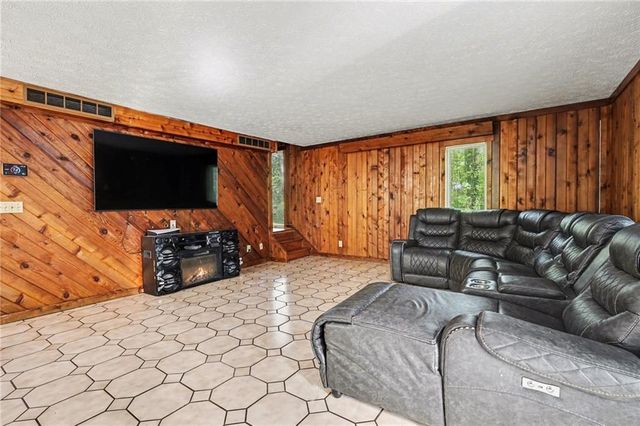 2530 Rockbridge Road NW, Conyers, GA 30012