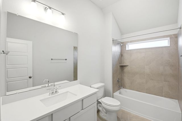 2106 Villa Flora Lane, Friendswood, TX 77546