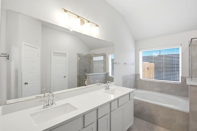 2106 Villa Flora Lane, Friendswood, TX 77546