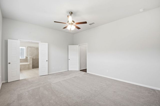 2106 Villa Flora Lane, Friendswood, TX 77546